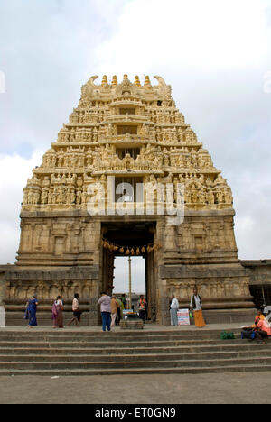 Eingangstor von Belur Tempel in der Nähe von Chikmagalur Karnataka; Indien; Stockfoto