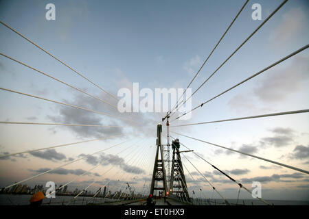 Sicht von im Bau Bandra Worli Sea Link ist 8 Lane Twin Fahrbahn blieb Kabelbrücke; Bombay-Mumbai Stockfoto