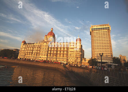 Taj Mahal Hotel Smoke, 2008 Mumbai Angriff, Terroranschlag, Terroranschlag, Bombay, Mumbai, Maharashtra, Indien, 26 - November - 2008 Stockfoto