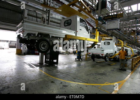 Tata motors neue Reihe von Mini-Matador Tata Ace Nutzfahrzeug Werkstatt Tata Motors Werk; Pimpri Pune Stockfoto