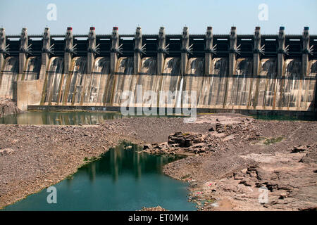 Indira Sagar Damm steht hoch am Fluss Narmada unter Mehrzweck Indira Sagar Projekt gelegen Khandwa Stockfoto