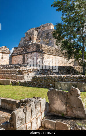 Piramide del Adivino (Zauberer-Haus), Maya-Ruinen bei Ausgrabungsstätte Uxmal, Halbinsel Yucatan, Mexiko Stockfoto