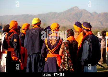 Nihangs oder Sikh Kriegern während der Hola Mohalla Feier bei Anandpur Sahib in Rupnagar Bezirk; Punjab; Indien Stockfoto