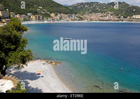 Ein Blick auf den Strand von Capo Noli, Italien Stockfoto