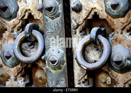 Haveli Türklopfer, Fatehpur, Shekhawati, Sikar, Bikaner, Rajasthan, Indien Stockfoto