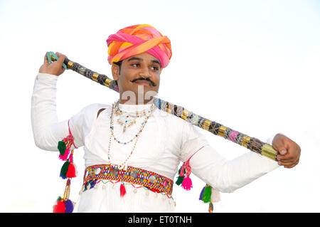 Porträt eines Mannes in einem Rajasthani-Kostüm; Rajasthan; Indien-Herr #786 Stockfoto