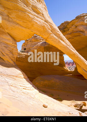 Melodie-Bogen, in der Nähe von North Coyote Buttes Bereich bekannt als "The Wave", Vermillion Cliffs National Monument, Arizona, weiß Stockfoto