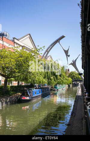 Am Ufer Empowerment-Skulptur und Fluss Witham. Lincoln, Lincolnshire, England Stockfoto