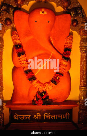 Shree Chintamani Vinayaka Tempel, Chintamani Tempel, Ganesh Mandir, Ganesha Replik, Ashtavinayaka Tempel, Theur, Maharashtra, Indien, Asien Stockfoto