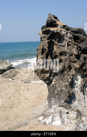 Felsen in Vagator Beach; Goa; Indien Stockfoto