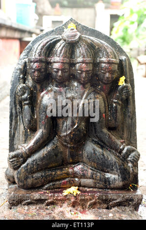 Lord Brahma Idol Skulptur Schöpfer des Universums im Tempel in Pune Maharashtra Indien Asien Stockfoto