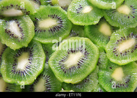 Kiwi, Kiwifruit, Kiwi Obst, Kiwi Obst Scheiben, chinesische Stachelbeere, Stockfoto