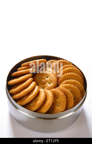 Parle Monaco gesalzener Keks in Stahlbox Container, Indien, asien Stockfoto