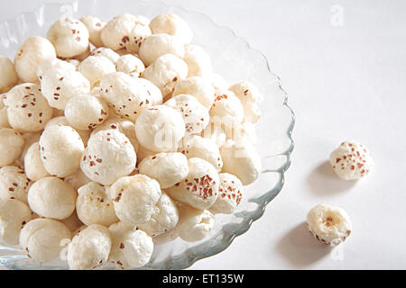 Makhana, Fuchsmutter, weiße Kugel, Euryl Ferox, Euryale Ferox, Prickly Water Lily, Prickly Waterlily, Gorgon Plant, Indien, Indian Healthy Snack Food, Asien Stockfoto