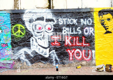 Graffiti-Wände im unteren Parel; Bombay; Mumbai; Maharashtra: Indien Stockfoto