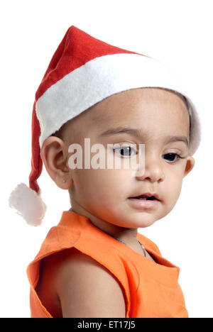 Indische baby Junge Kind in Weihnachtsfeier rot santa claus cap-Herr Nr. 152-Rmm 150208 Stockfoto