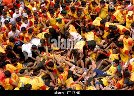 Dahi Handi, Gopal Kala, Utlotsavam, Krishna Janmashtami, Krishnashtami, Janmashtami, Gokulashtami, Hindu-Festival, Bombay, Mumbai, Maharashtra, Indien Stockfoto