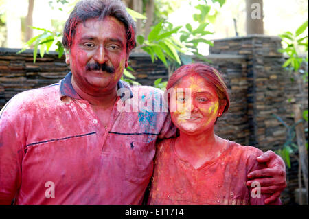 Holi Festival Paar feiert Festivals der Farben MR#364 Indien Asien Stockfoto