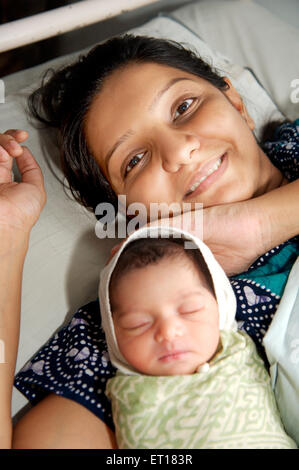 Indische Mutter mit Baby Indien Herr #736 K&LA geboren Stockfoto