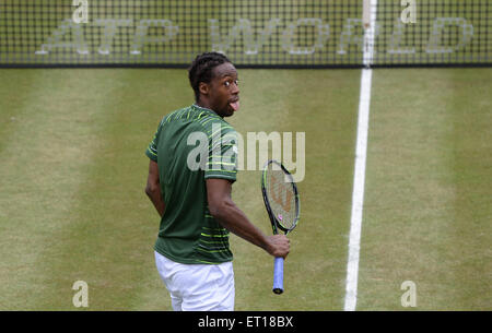 Stuttgart, Deutschland. 10. Juni 2015. Gael Monfils Frankreichs reagiert während der letzten 16 Match gegen Andreas Haider-Maurer von Österreich an das ATP-Tennisturnier in Stuttgart, Deutschland, 10. Juni 2015. Foto: MARIJAN MURAT/Dpa/Alamy Live News Stockfoto