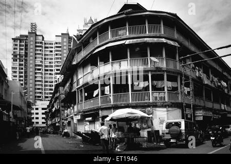 Altes und Modernes Wohnhaus in der Nähe der Grant Road, Bombay, Mumbai, Maharashtra, Indien Stockfoto