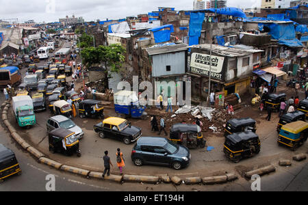 Verkehr auf der Straße; Bombay; Mumbai; Maharashtra; Indien Stockfoto