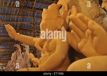 Idol von Lord Ganesh in Werkstatt in Mumbai, Maharashtra, Indien Stockfoto