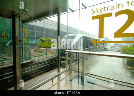 Skytrain u-Bahn Zug mono Rail am Flughafen; Singapur Stockfoto