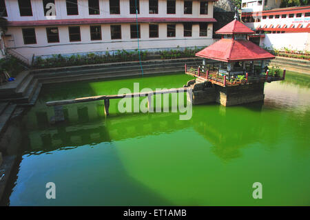 Tempelteich; Shri Krishna Matha; Shri Krishna Math Tempel; Udupi Shri Krishna Tempel; Hindu Tempel; Udupi; Karnataka; Indien Stockfoto