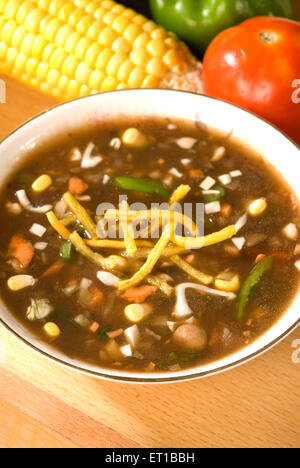 Manchow-Suppe in einer Schüssel serviert Stockfoto