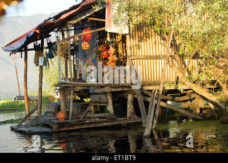 Ein Geschäft in dal Lake Srinagar Jammu und Kaschmir Indien Asien Stockfoto