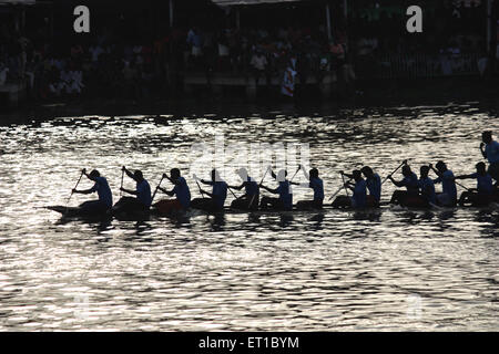 Boat Race in den Backwaters bei Alleppey Alappuzha; Kerala, Indien Stockfoto