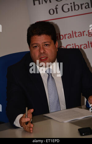 Gibraltar reagierte 10. Juni 2015 - Gibraltars Chief Minister Fabian Picardo auf Gibraltar Sozialdemokraten Einführung eines Berichts durch Lloyds Register auf die Lagerung von LNG für Bunkern und der Erzeugung von Strom in Gibraltar.  Bildnachweis: Stephen Ignacio/Alamy Live-Nachrichten Stockfoto