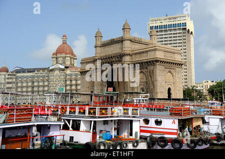 Gateway of India und Taj Hotel; Bombay Mumbai; Maharashtra; Indien Stockfoto