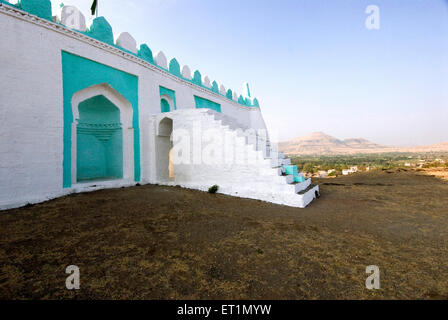 Eidgah auf einem Hügel, Moschee, Masjid, Junnar Dorf, Bezirk Pune, Maharashtra, Indien Stockfoto