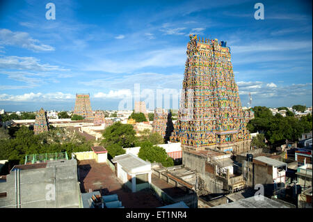 Gopurams Meenakshi Sundareswarar oder Meenakshi Amman Tempel an; Madurai; Tamil Nadu; Indien Stockfoto