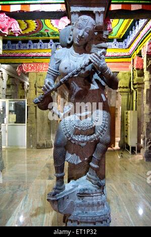 Statue Frau Vina in Sri-Meenakshi-Tempel von Madurai zu spielen; Tamil Nadu; Indien Stockfoto