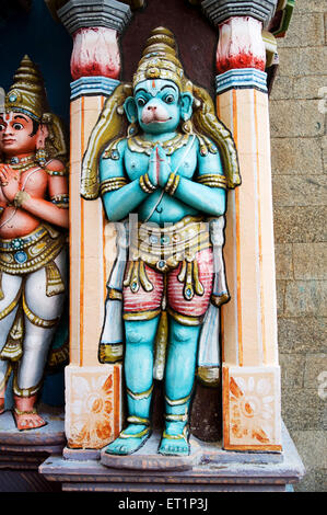 Reich verzierten und bemalten Stuck Zahlen zur Wand des Ranganathaswamy Tempel in Srirangam in der Nähe Stockfoto