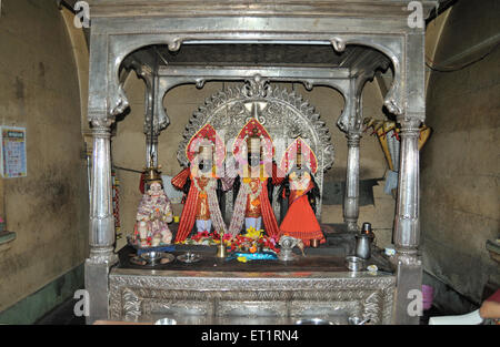 Idole der Rama Laxman Sita Hanuman in Sri Ram Tempel in Phaltan Satara Maharashtra Indien Asien Stockfoto