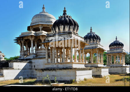 Kenotaphen Chhatries Königsgrab an Ahar in Udaipur Rajasthan Indien Asien Stockfoto