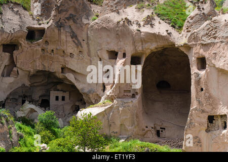 Die verlassenen Felsen geschnitzt Dorf Zelve, Freilichtmuseum Freilichtmuseum, Kappadokien, Türkei Stockfoto