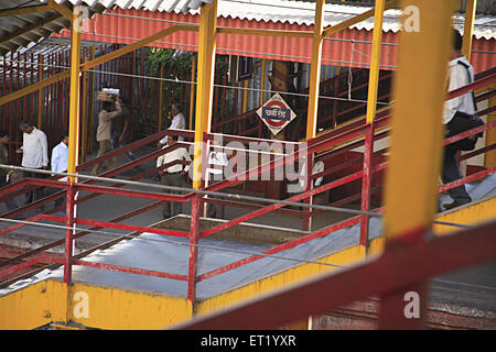 Bahnhof Charni Road; Bombay Mumbai; Maharashtra; Indien Stockfoto