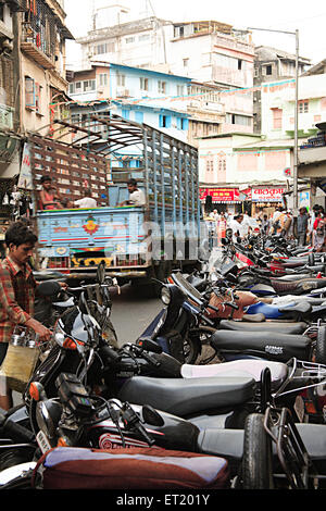 Alte Masse städtischen Wohnraums Gebäude bei V. P. Road; Charni Straße; Bombay Mumbai; Maharashtra; Indien Stockfoto