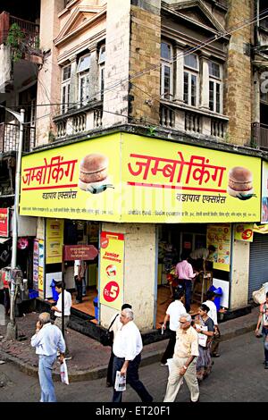 Jumboking Vada Pav Express indische Gemüse Schnellrestaurant; Princess street; Vardhaman Chowk; Marine Lines; Bombay-Mumbai Stockfoto