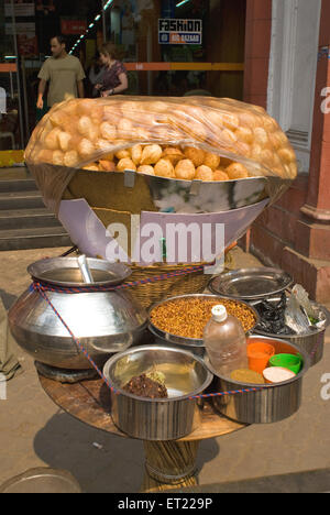 Pani Puri, Golgappa-Stall, Kalkutta, Kalkata; Westbengalen; Indien Stockfoto