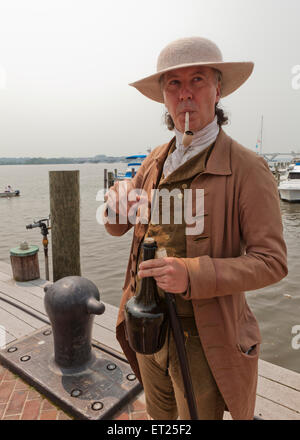 Herren tragen traditionelle Kleidung aus dem 17. Jahrhundert Amerika - USA Stockfoto