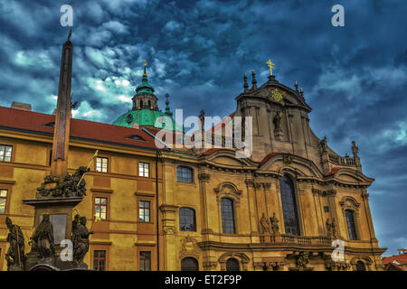 Heiligen Nikolaus-Kirche im Stadtteil Mala Strana in Prag in Mitteleuropa Stockfoto