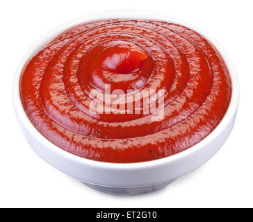 Tomaten-Ketchup in die kleine Schale. Datei enthält Beschneidungspfade. Stockfoto