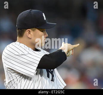 New York, USA. 9. Juni 2015. Masahiro Tanaka (Yankees) MLB: New York Yankees Start Krug Masahiro Tanaka Gesten in einem Baseball-Spiel gegen die Washington Nationals im Yankee Stadium in New York, Vereinigte Staaten von Amerika. Bildnachweis: AFLO/Alamy Live-Nachrichten Stockfoto