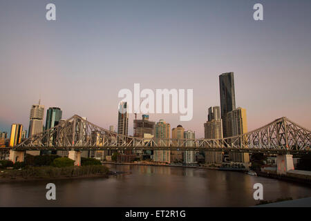 Ein Winter-Dämmerung über die Stadt von Brisbane, Australien Stockfoto